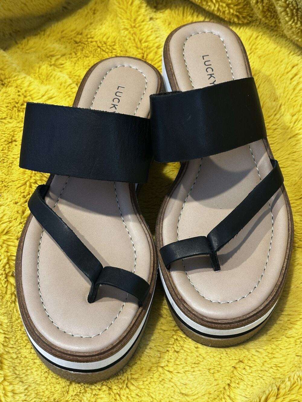 Lucky Brand Women's 8.5 Theda Black Leather Toe Loop Platform Wedge Sandals